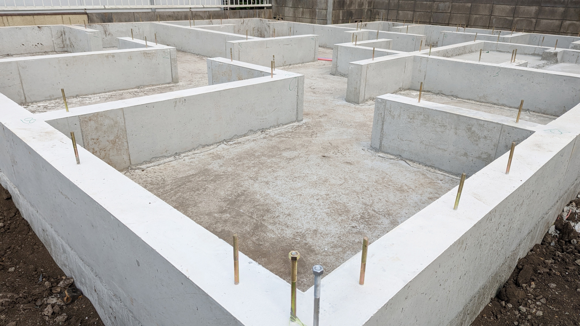 基礎と屋根の面積